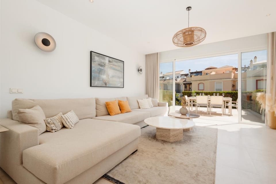 Day, Balcony/Terrace, Living room