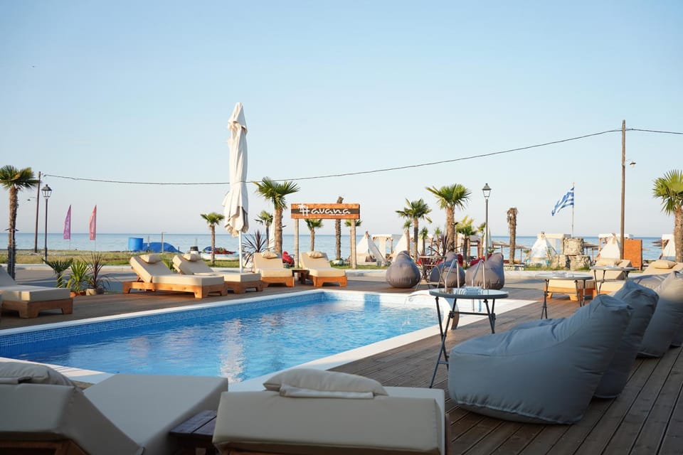 Day, Pool view, Sea view, Swimming pool, sunbed
