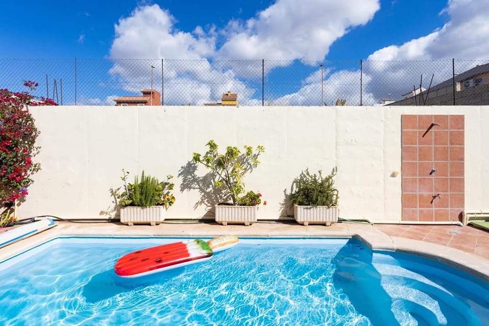 Casa Melocoton - Private pool - Ocean View - BBQ - Garden - Terrace - Free Wifi - Child & Pet-Friendly - 4 bedrooms - 8 people House in Abona