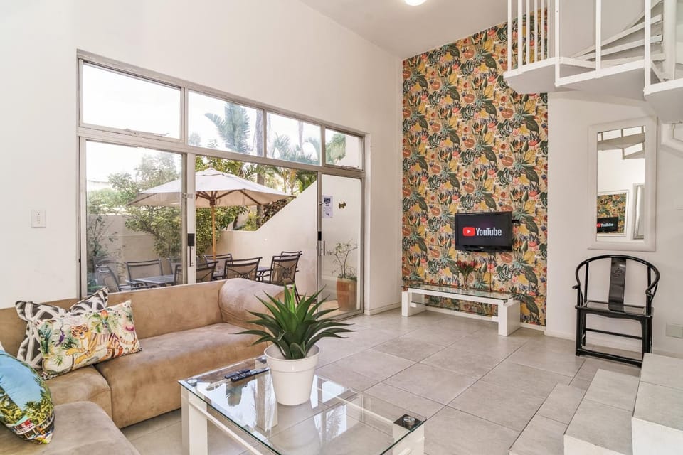 Patio, Patio, TV and multimedia, Living room, Seating area