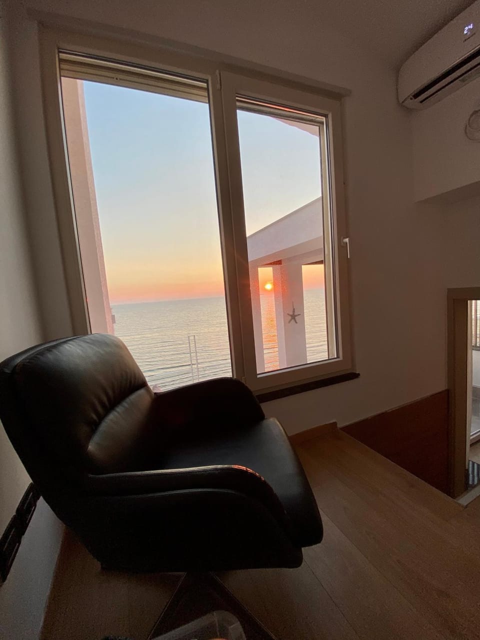 Seating area, Bedroom, Sea view, Sunset
