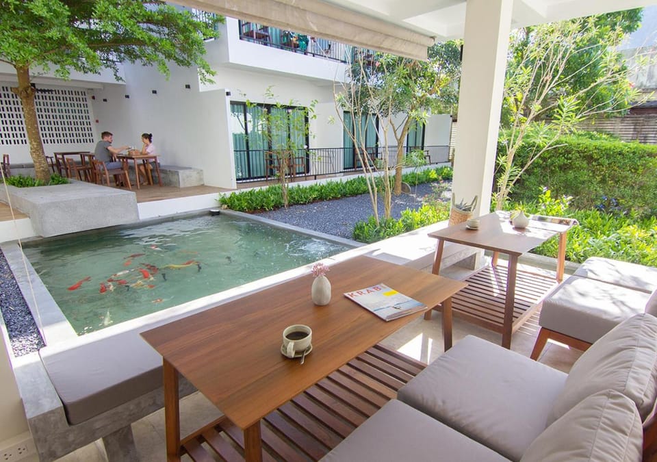 Patio, Seating area