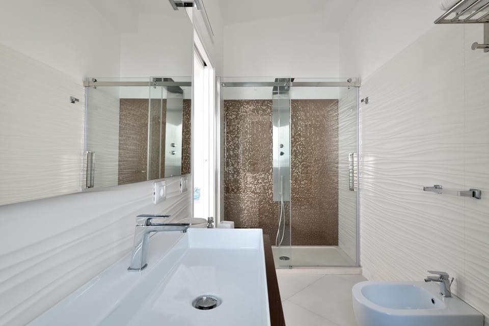 Bathroom, Living room