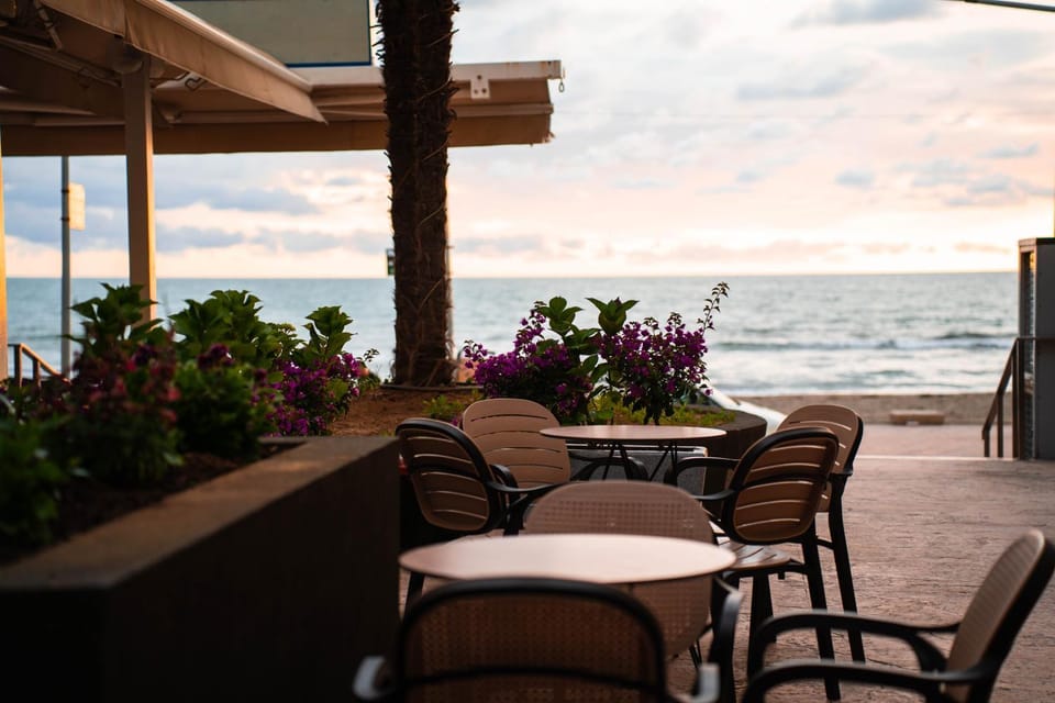 Restaurant/places to eat, View (from property/room), Beach, Sea view