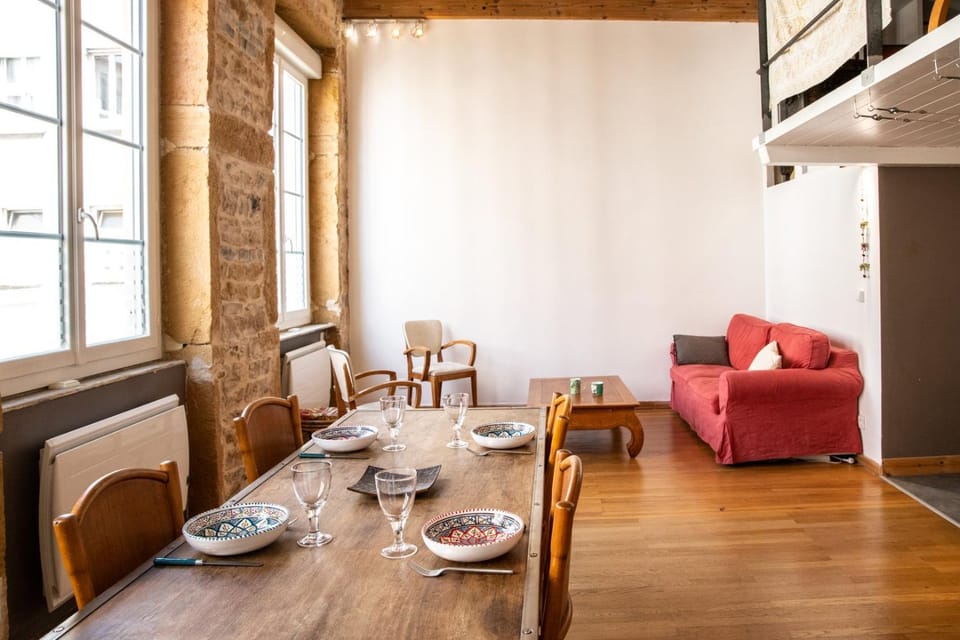 Living room, Food and drinks, Dining area