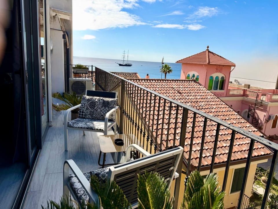Luxury Sofi Apartment in Naxos