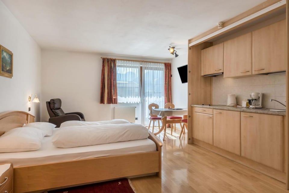 Living room, Bedroom