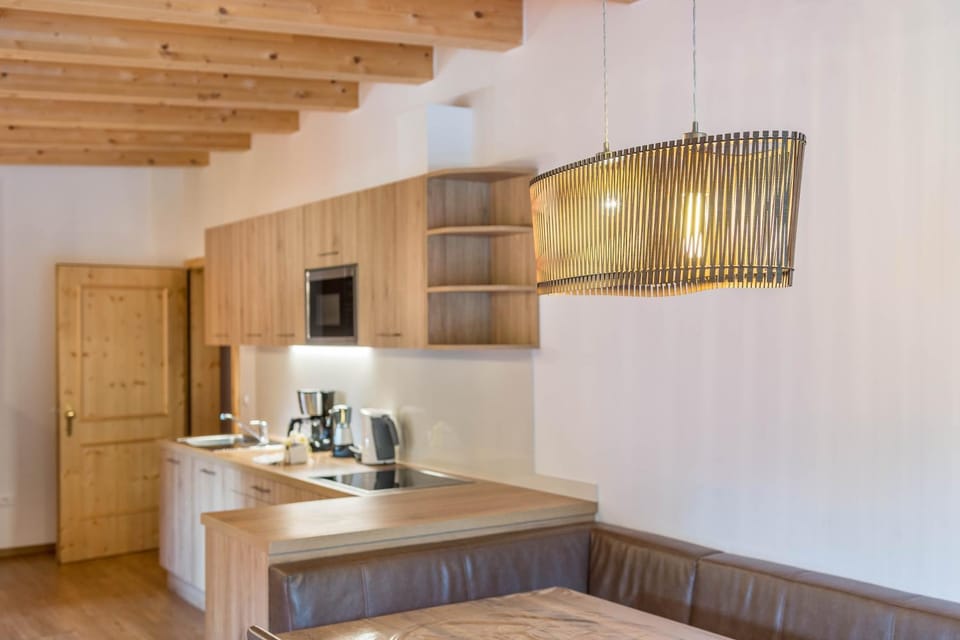 Property building, Kitchen or kitchenette, Living room
