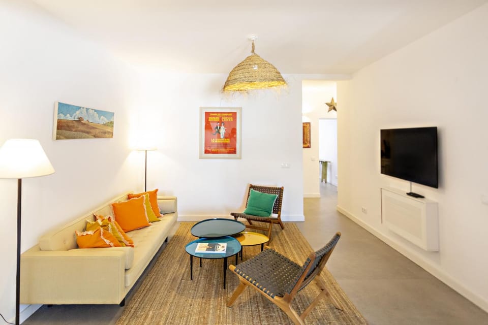 Communal lounge/ TV room, Living room
