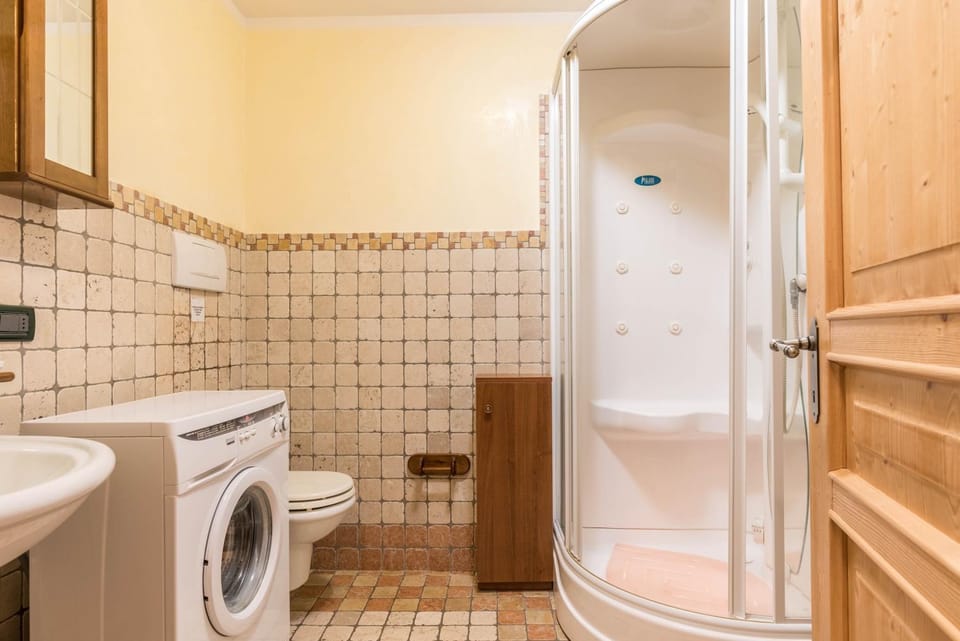 Bathroom, Living room