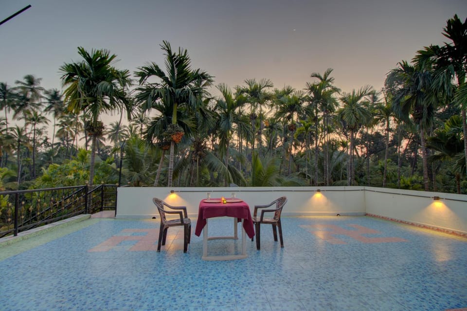View (from property/room), Balcony/Terrace, Inner courtyard view
