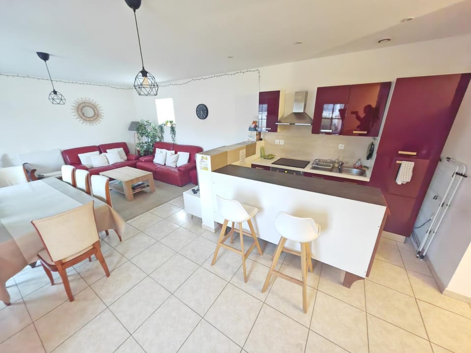 CHAP'S Résidence en centre ville 1 à 14 personnes House in Centre-Val de Loire