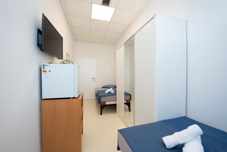 TV and multimedia, Bedroom, wardrobe