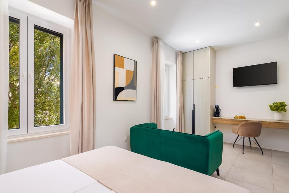 Seating area, Bedroom