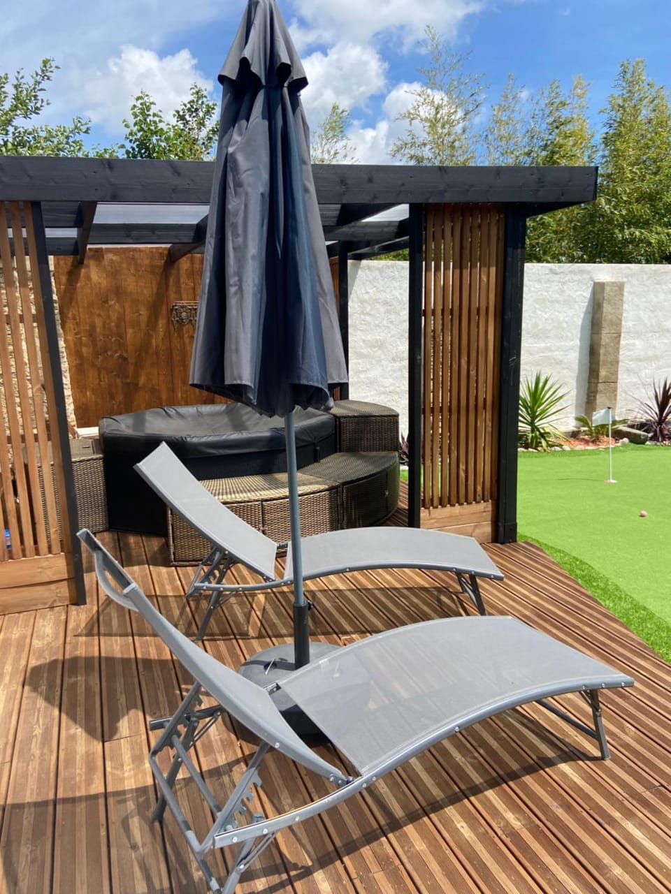 Patio, sunbed