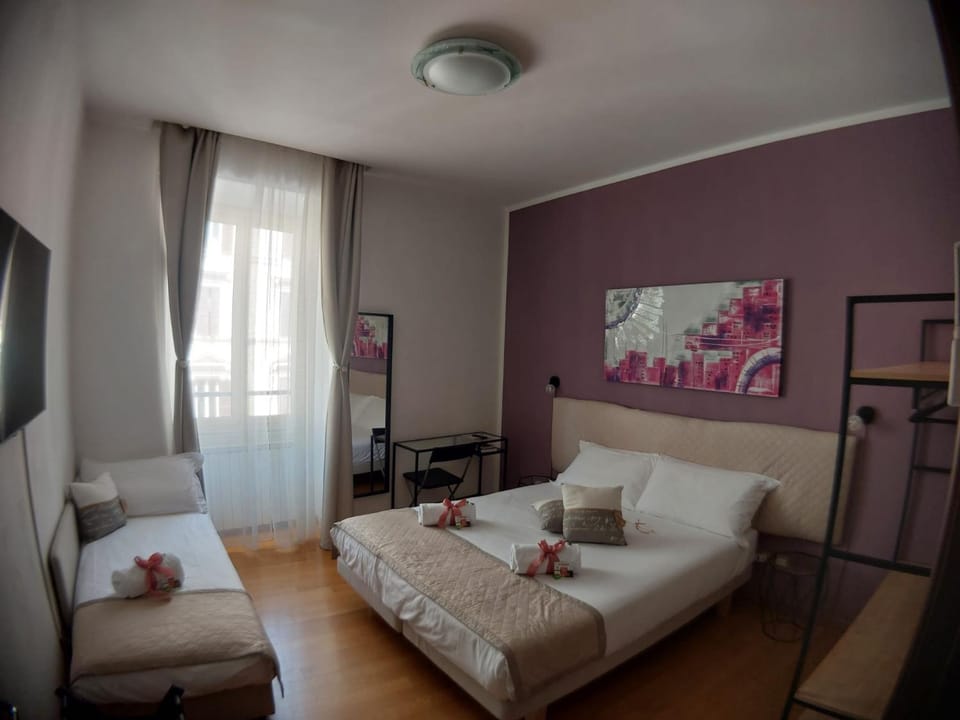 Bed, TV and multimedia, View (from property/room), Bedroom, heating, internet, towels, wardrobe, air conditioner