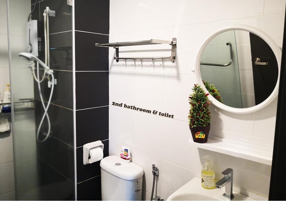 Toilet, Bathroom