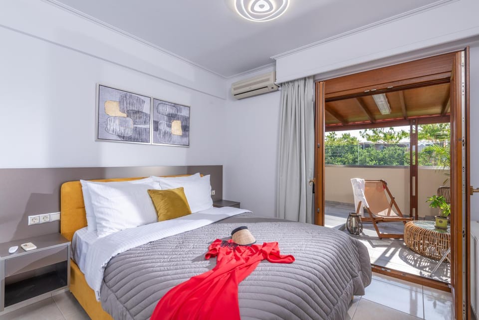 Bed, Balcony/Terrace, Bedroom