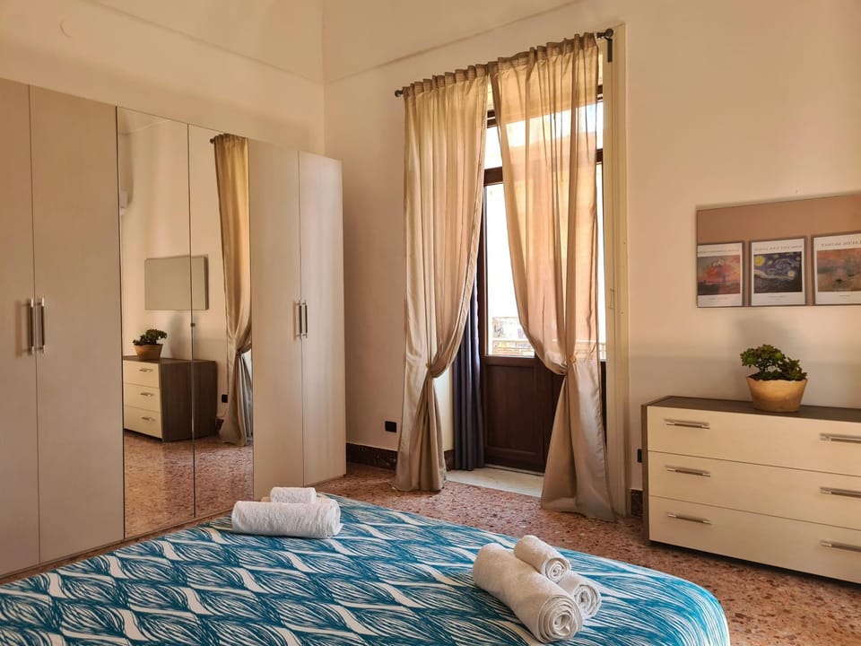 Bed, Bedroom, wardrobe