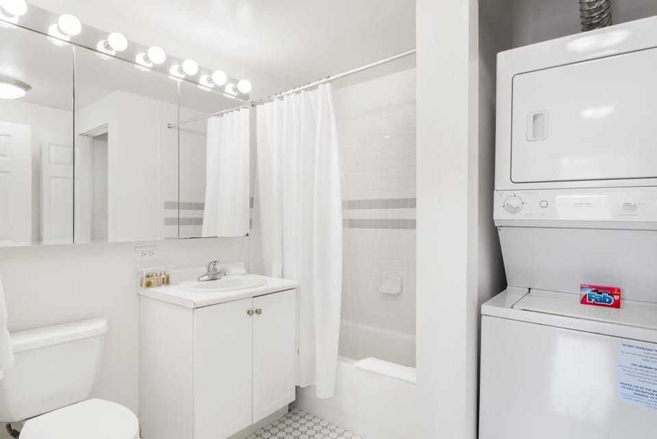 Shower, Toilet, Bathroom, Area and facilities, Bath