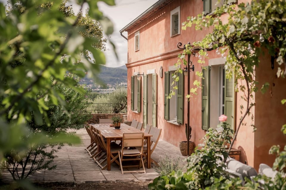 Property building, Garden, Balcony/Terrace