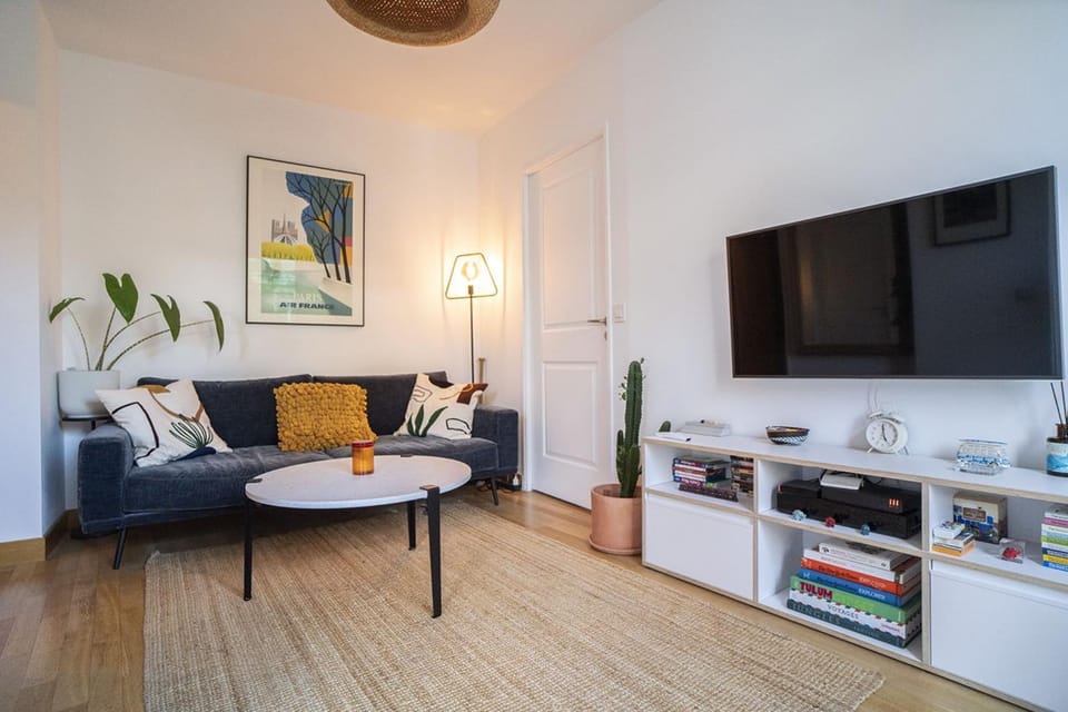 Bright 37m For 2 With Balcony In Paris! Apartment in Paris