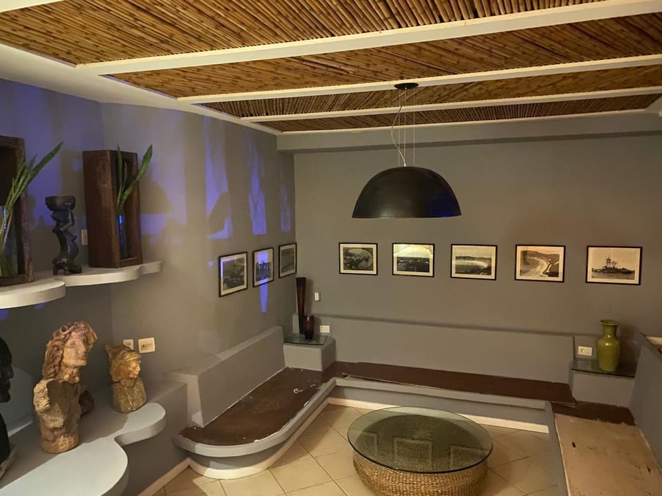 Communal lounge/ TV room