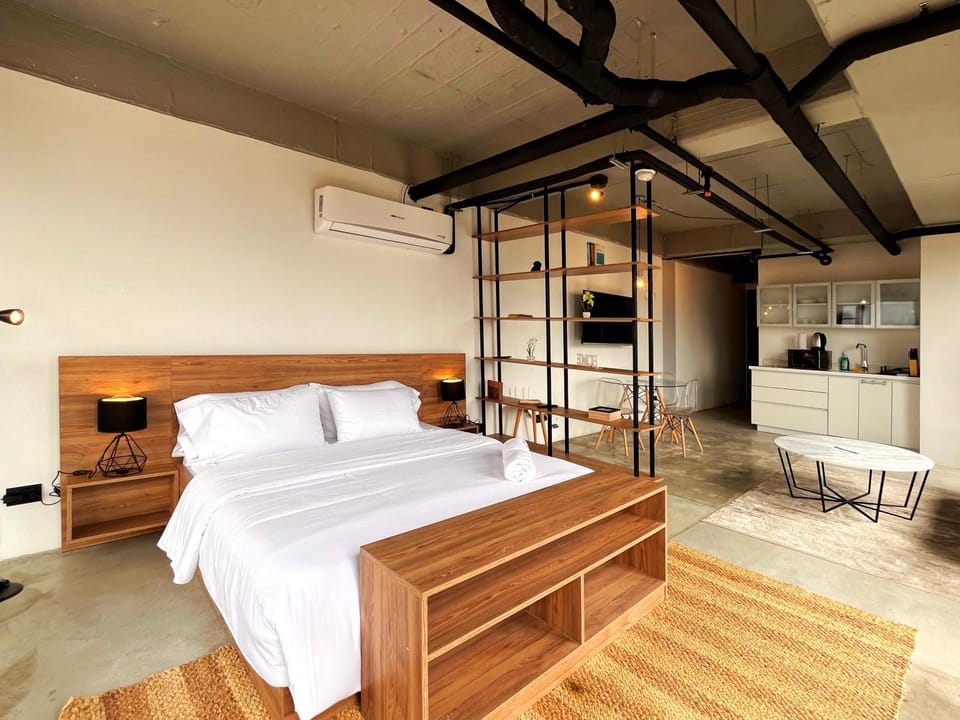 Bed, Photo of the whole room