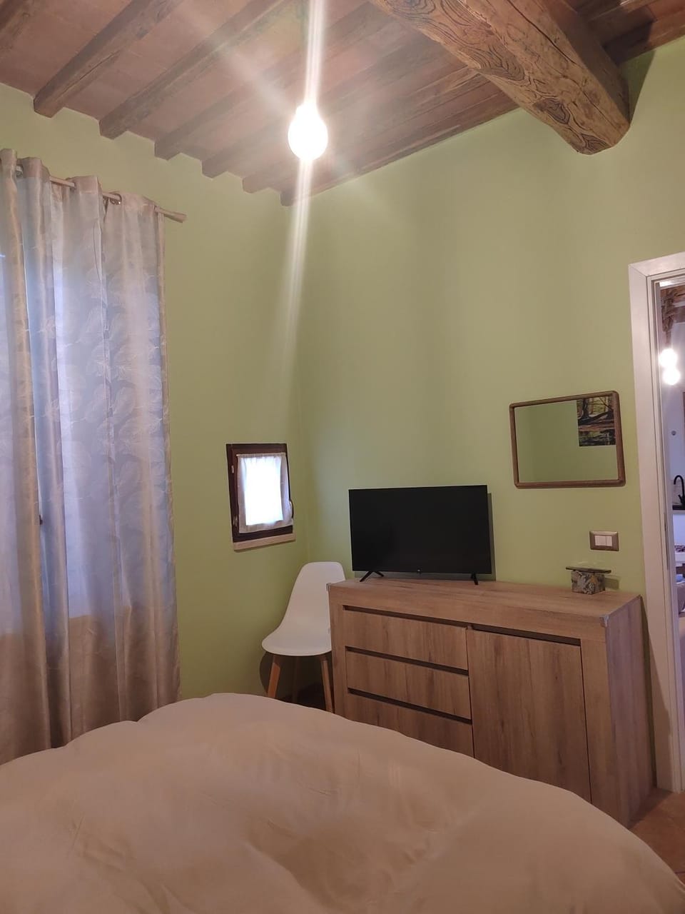 TV and multimedia, Bedroom, hair dresser