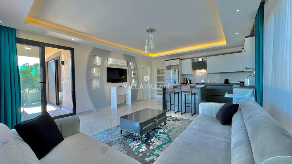 TV and multimedia, Living room, Seating area, Dining area