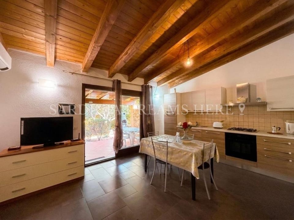 TV and multimedia, Kitchen or kitchenette, Living room, Dining area