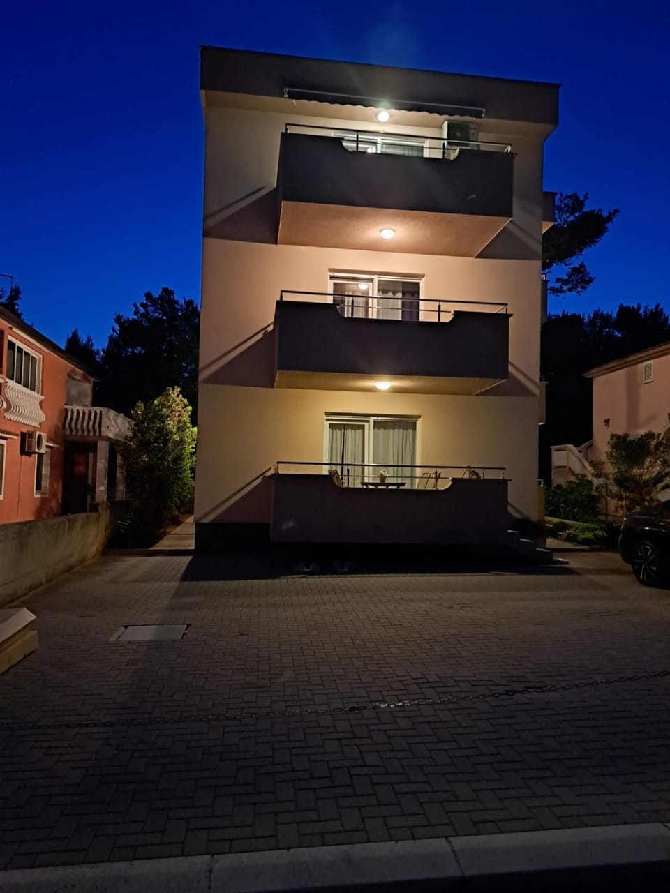 Property building, Night