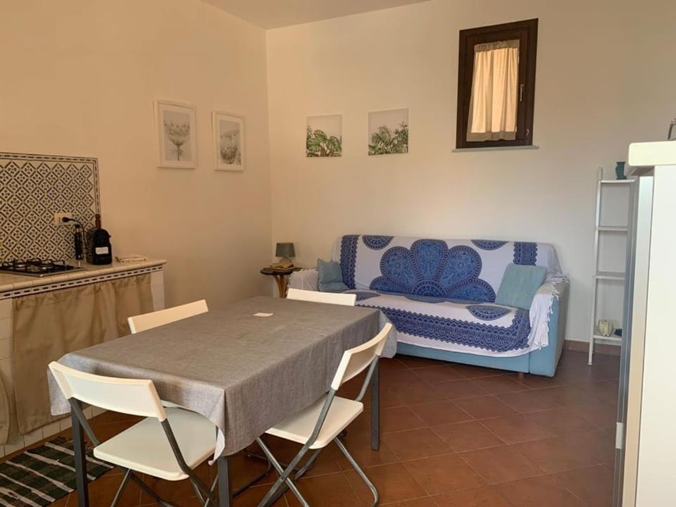 TV and multimedia, Coffee/tea facilities, Kitchen or kitchenette, Dining area, Lunch
