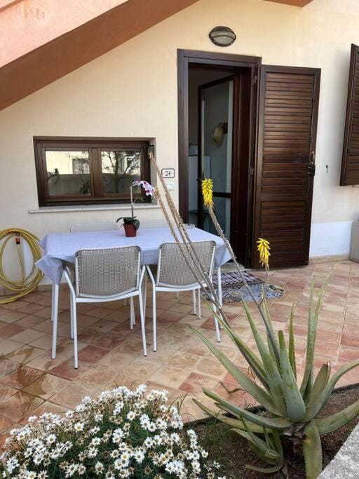 Patio, Facade/entrance, Garden, Balcony/Terrace