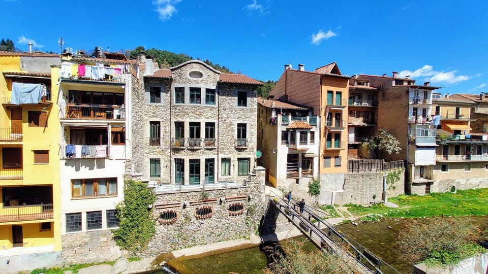 City view, River view, Street view