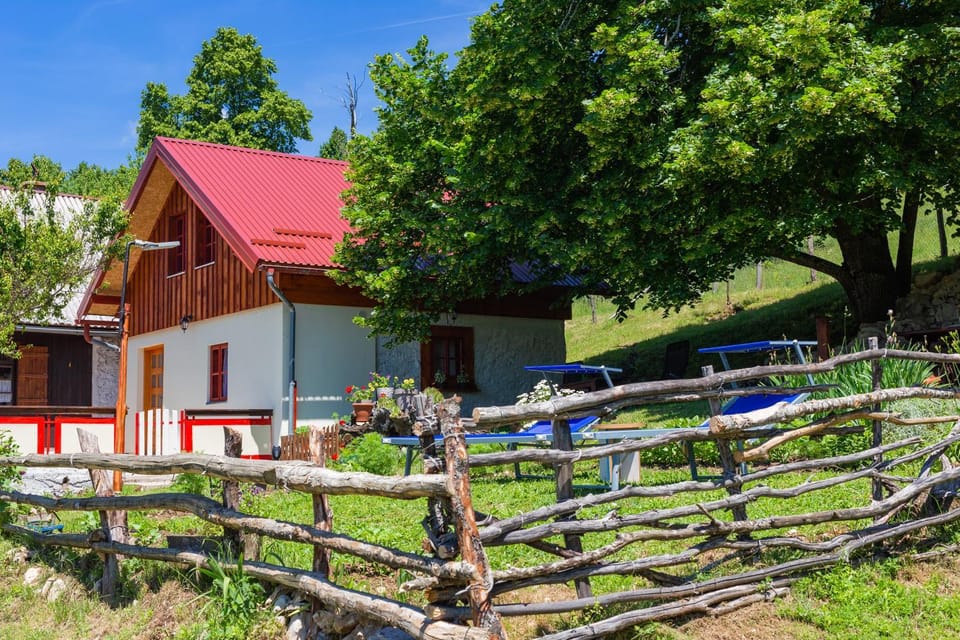 Property building, Garden