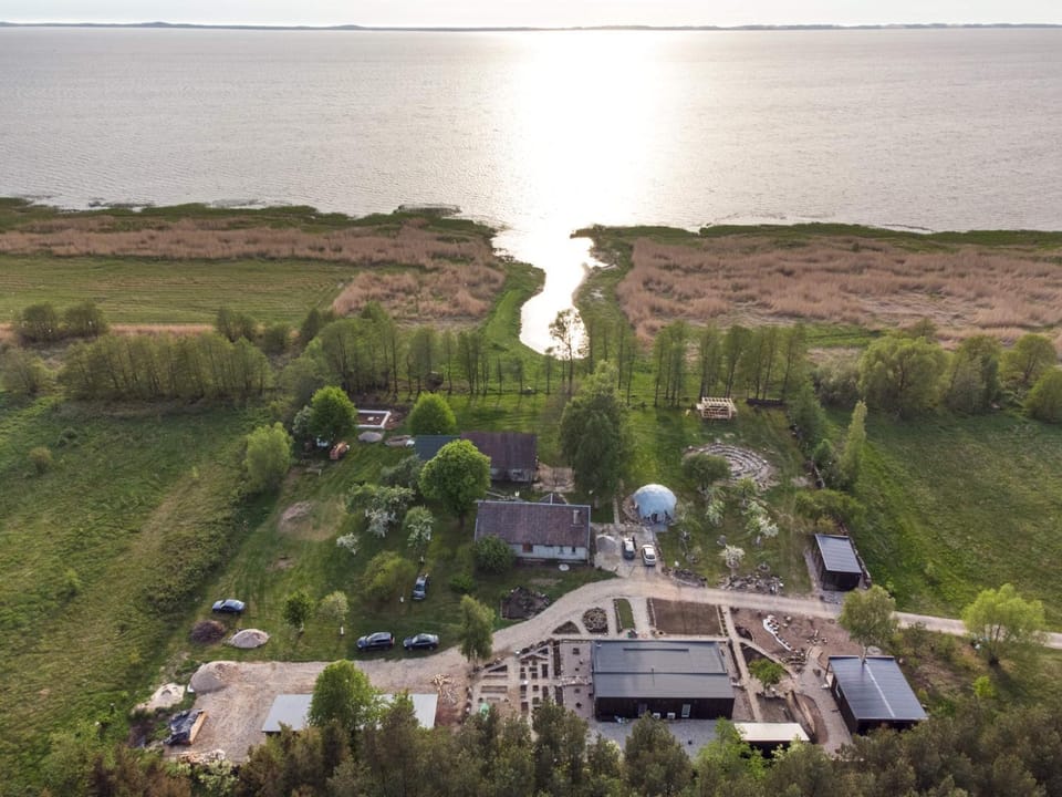 Day, Natural landscape, Bird's eye view, Lake view, Sea view, Location