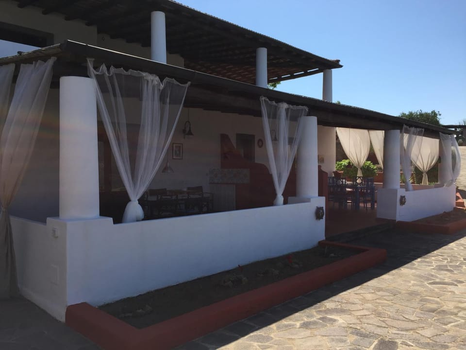 Property building, Seating area