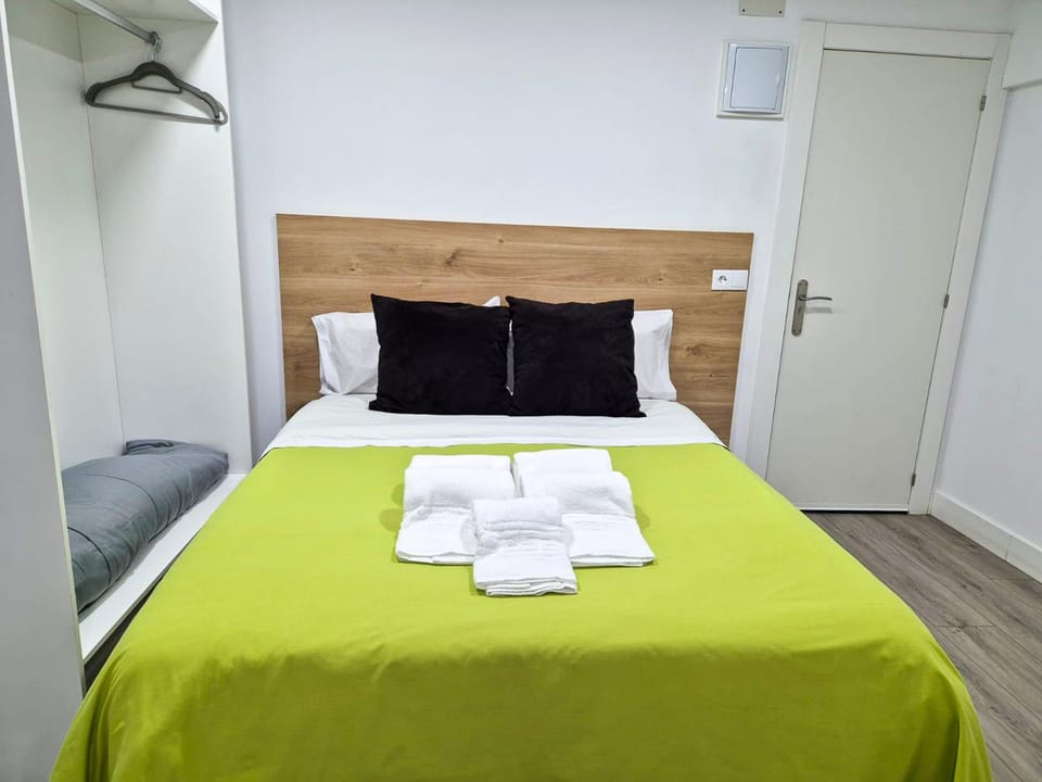 Bed, Bedroom