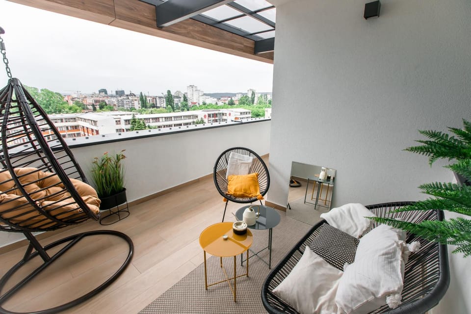Balcony/Terrace, City view
