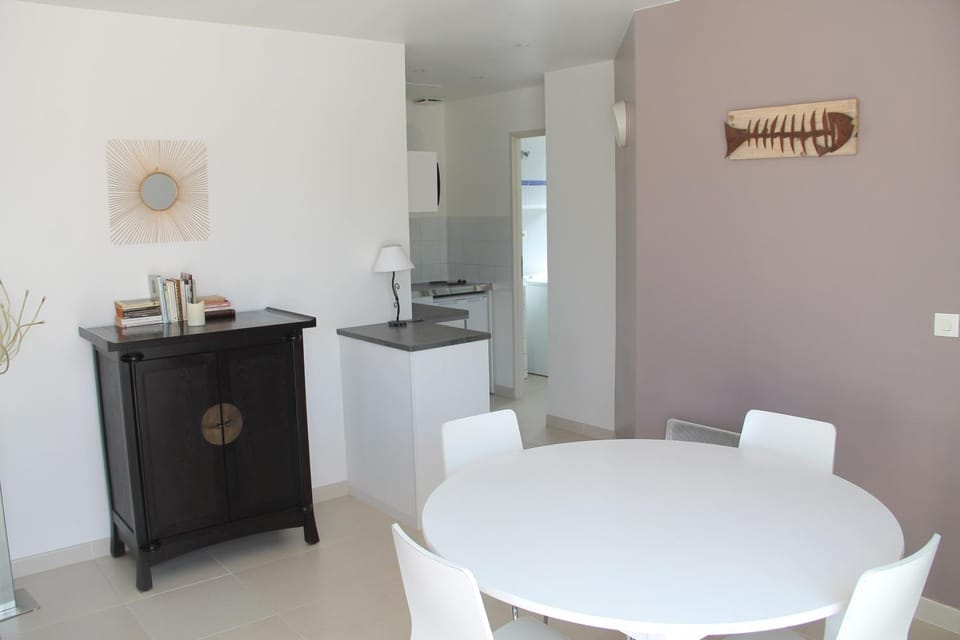 Maison 4 pers au calme avec patio 5 min La Rochelle et île de Ré du samedi au samedi House in Nouvelle-Aquitaine