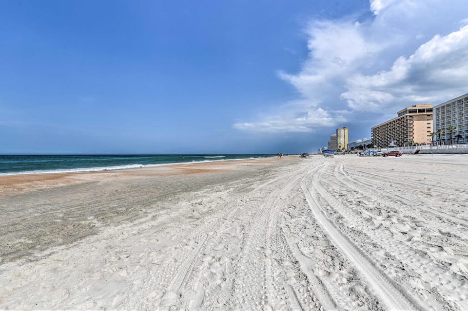 Community Perks! Dreamy Daytona Studio Apartment in Holly Hill