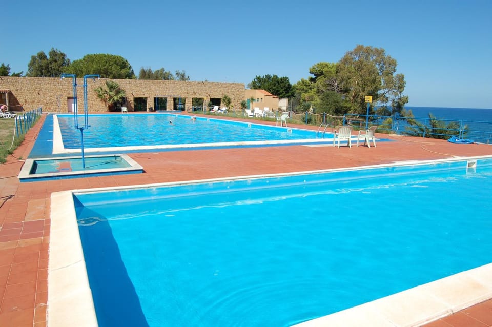 Day, Swimming pool, Swimming pool