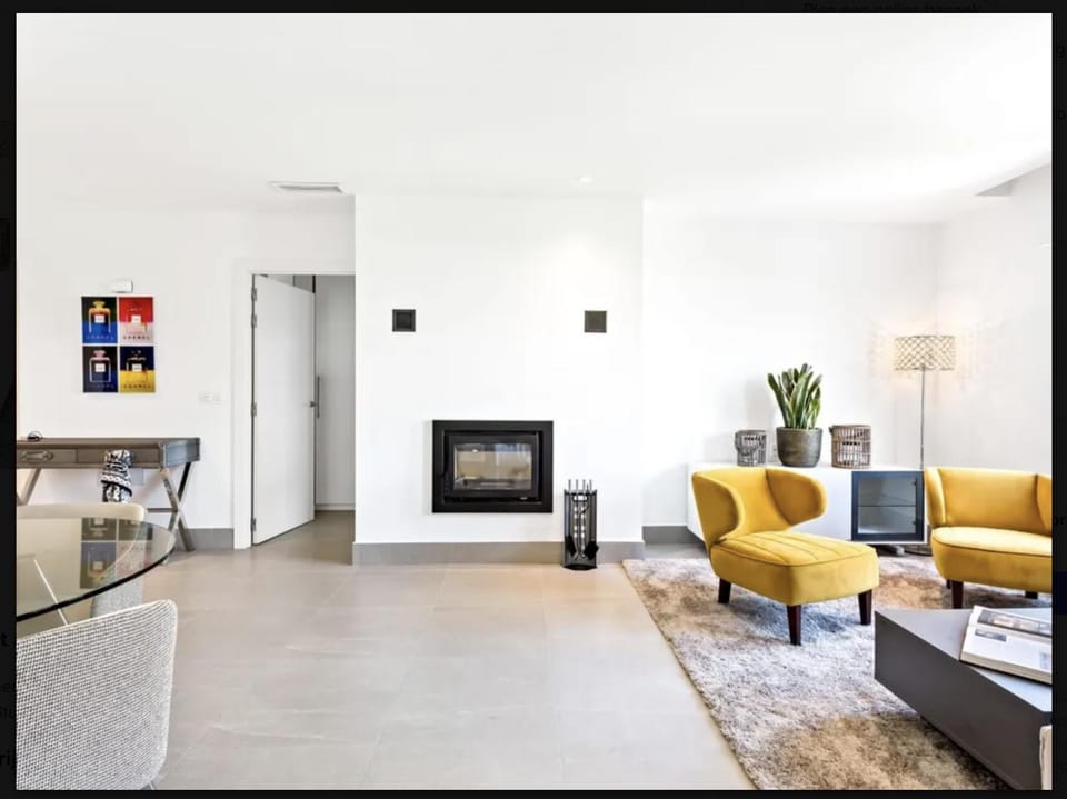 Puerto Banus luxury apartment located in harbor Apartment in Marbella