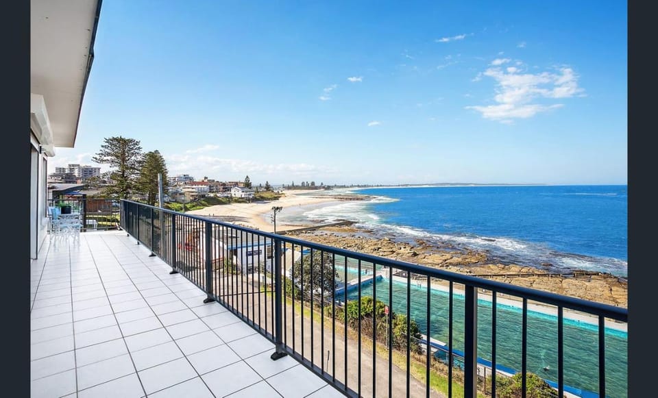 Beachfront Penthouse at The Entrance Apartment in The Entrance