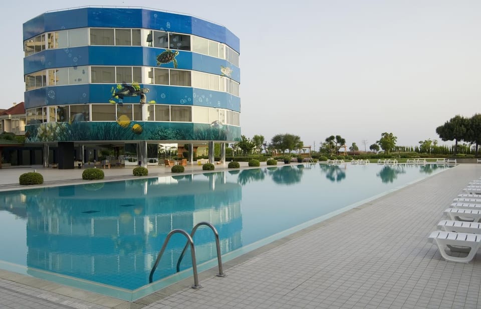 Property building, Swimming pool