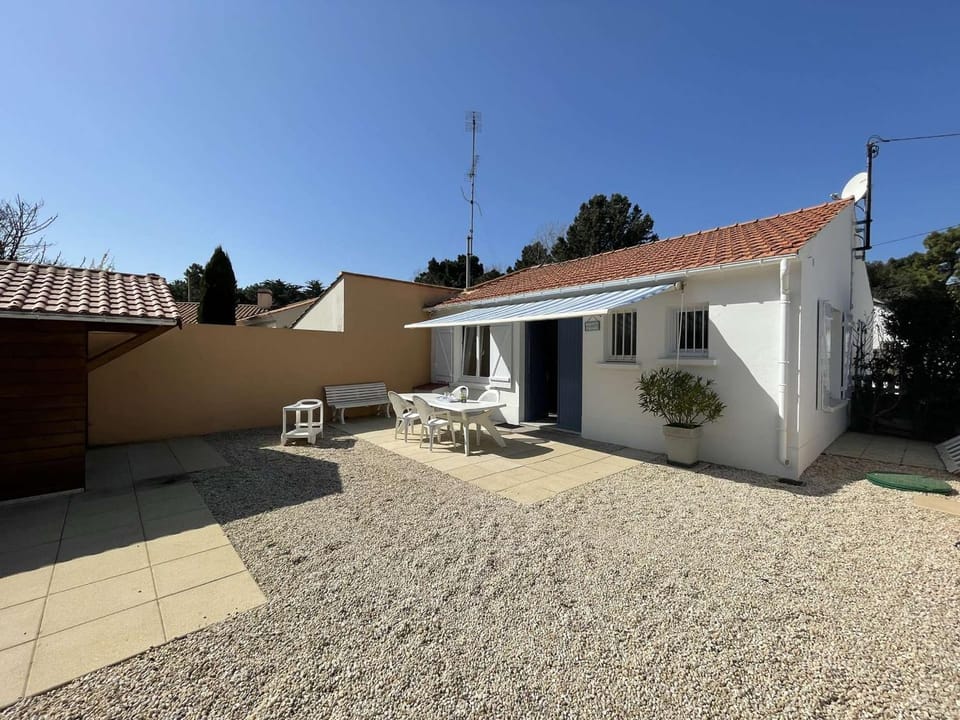 Charmante maison à Saint-Jean-de-Monts, 400m de la plage, terrasse, jardin, parking et ménage inclus - FR-1-224C-198 House in Saint-Jean-de-Monts