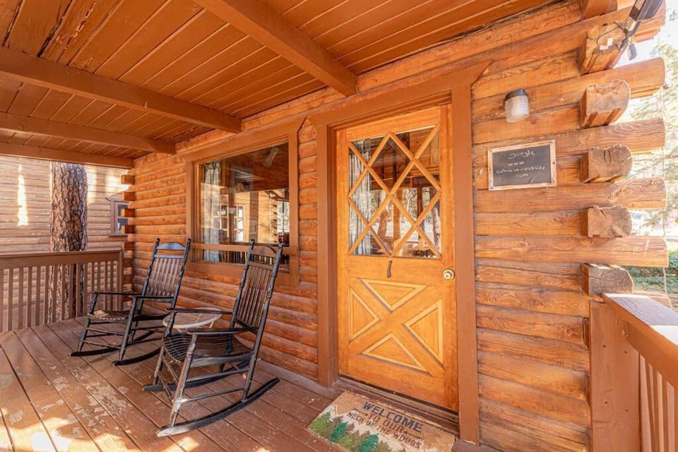 Forest Cabin 1 Hunters Blind Cabin in Gila County
