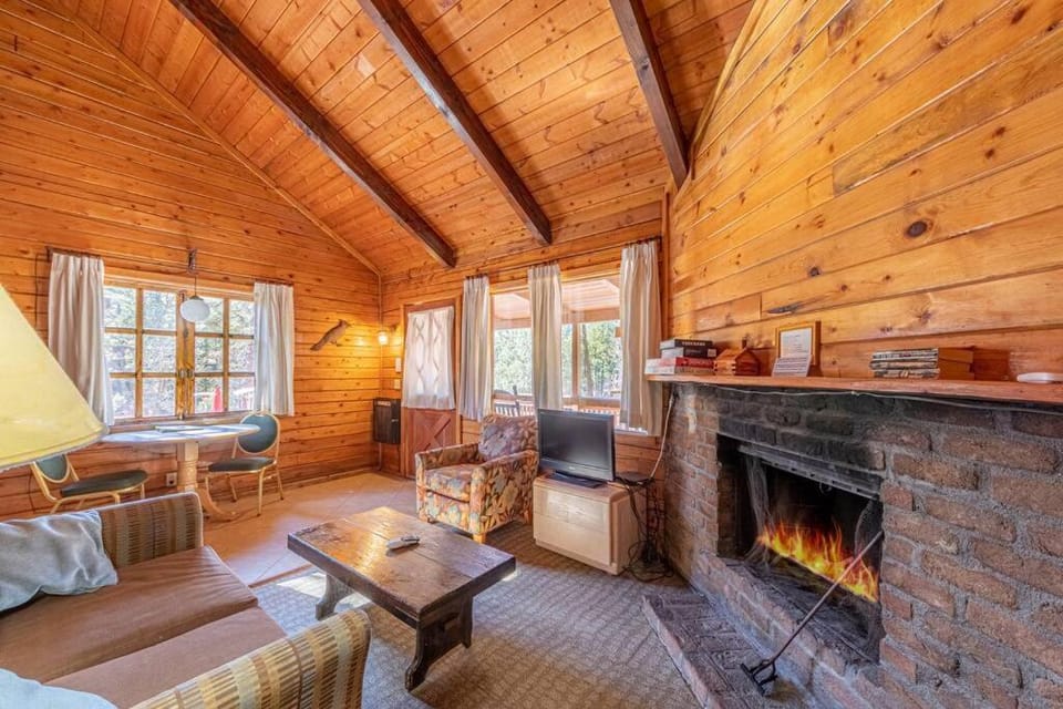 Forest Cabin 2 Birds Nest Cabin in Gila County