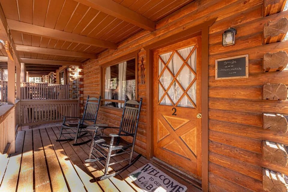 Forest Cabin 2 Birds Nest Cabin in Gila County